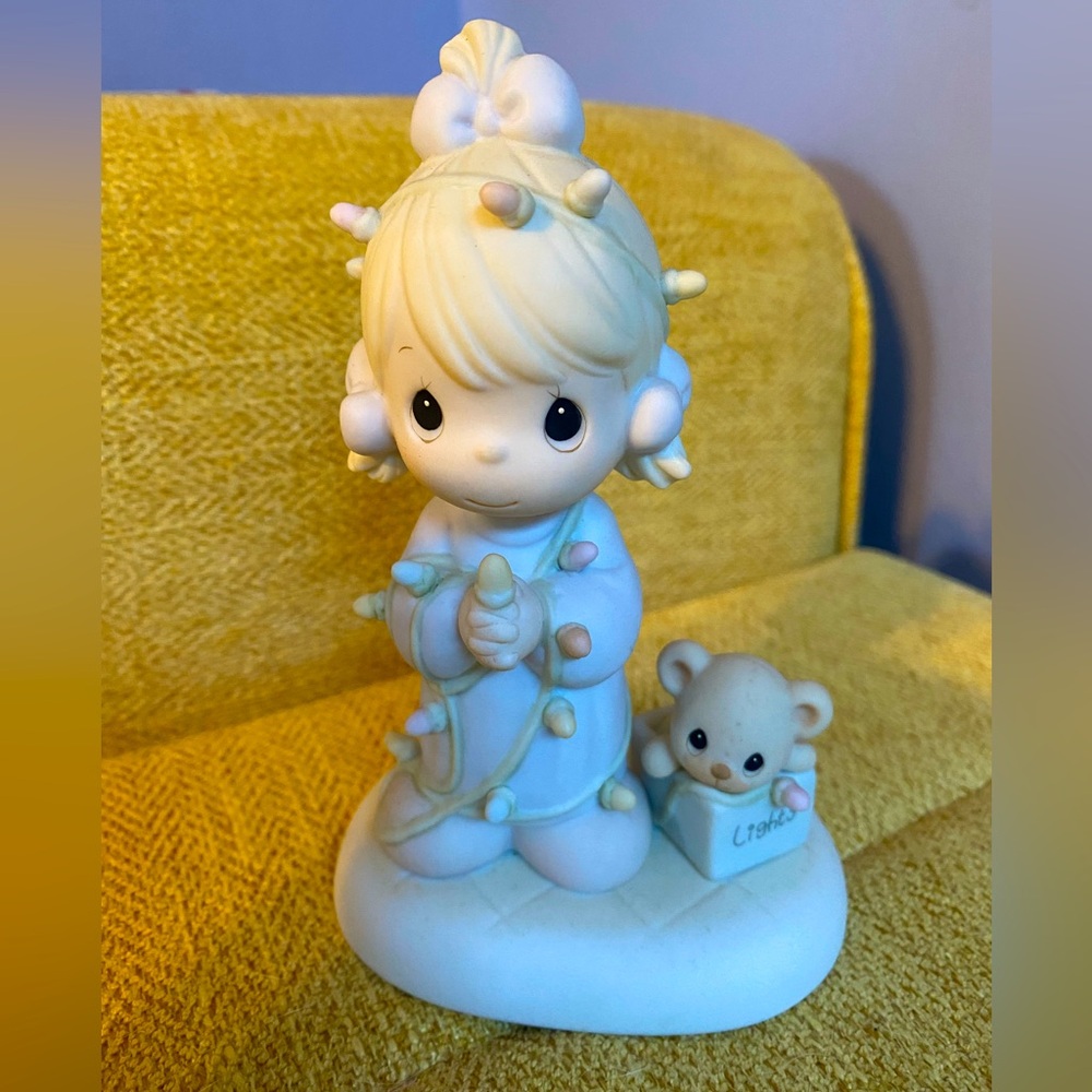 Precious Moments Figurine